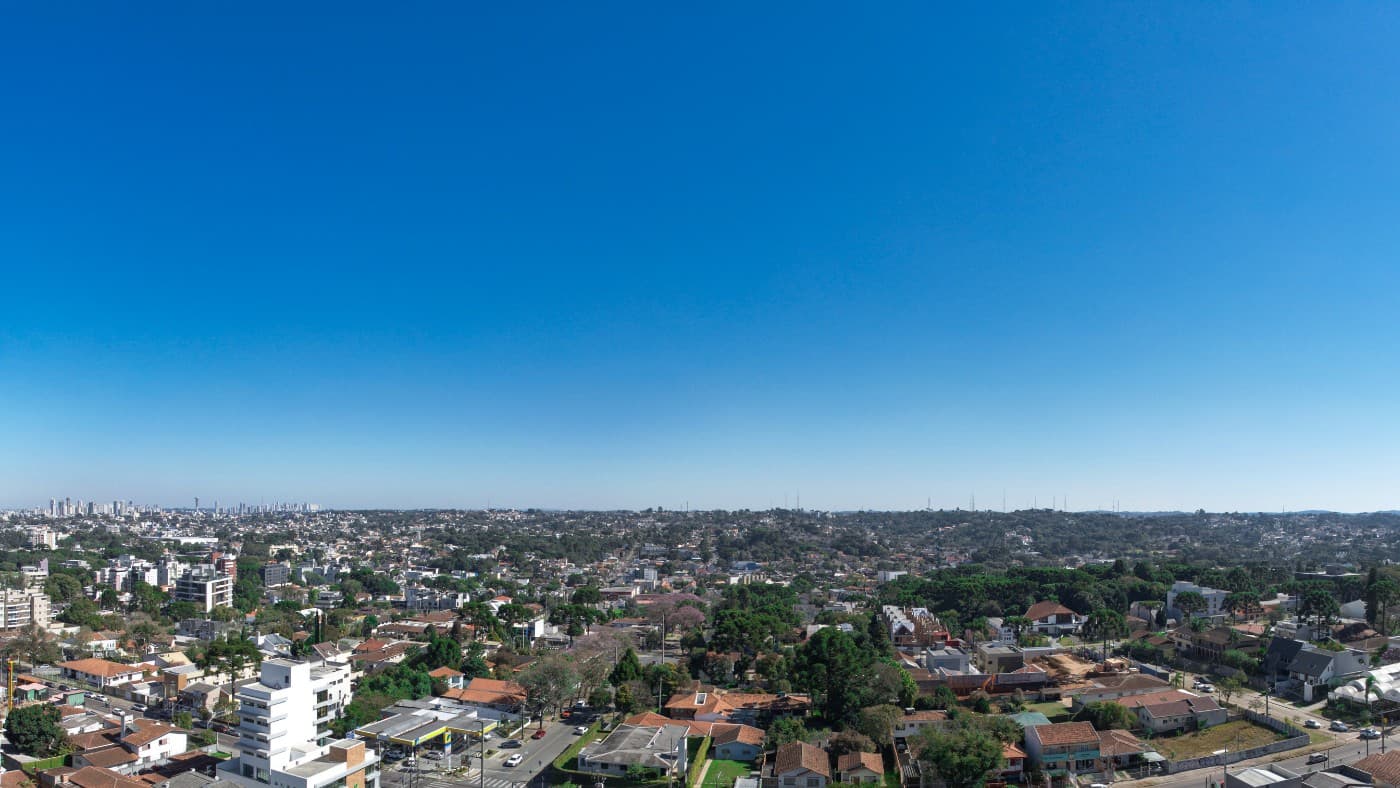 Mercado imobiliário em Curitiba aponta tendências de valorização para investidores