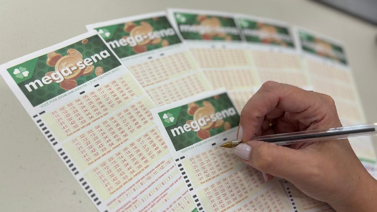 Paraná tem seis apostadores premiados na Mega-Sena; dois levam até R$ 84 mil