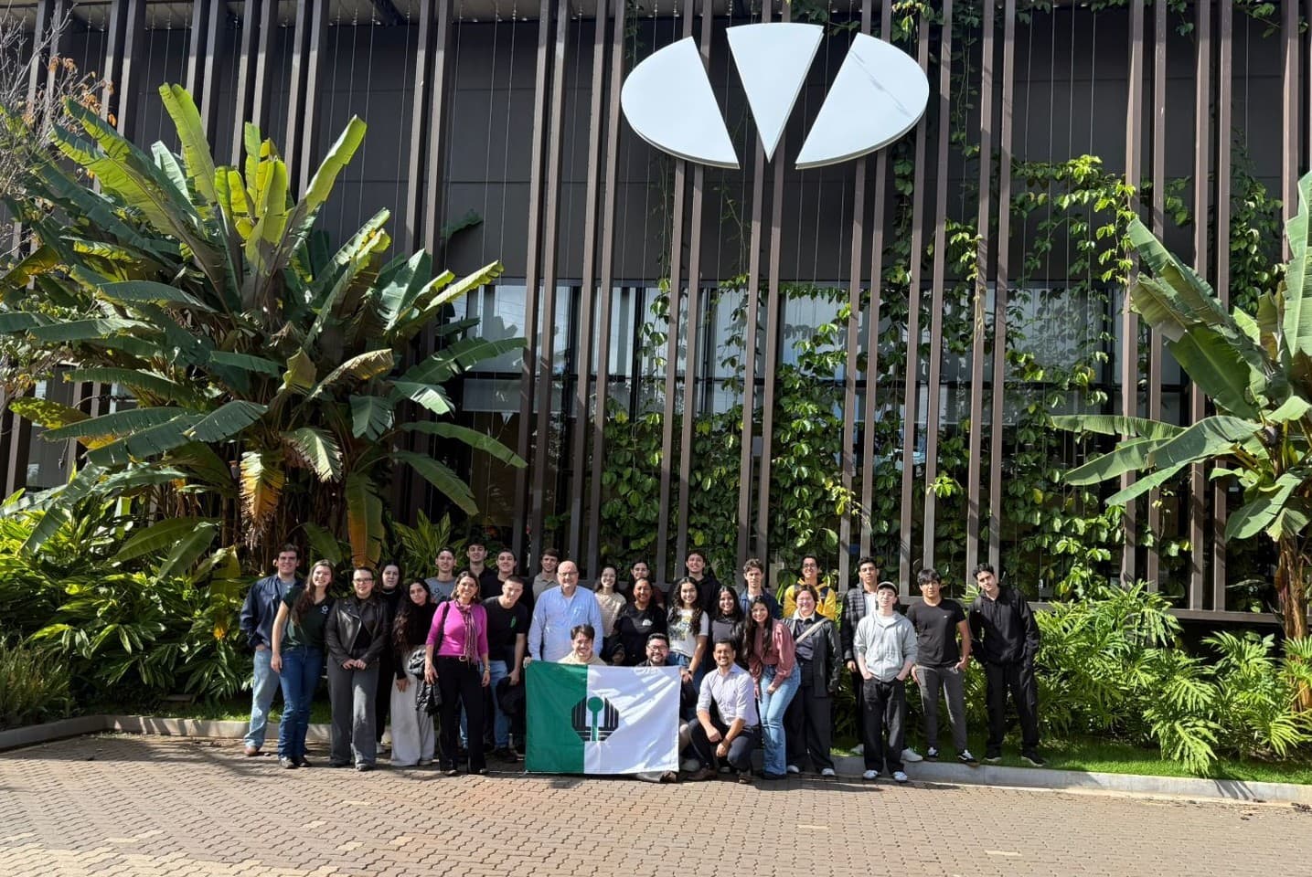 Construtora Vectra abre suas portas para estudantes aprender sobre gestão na construção civil