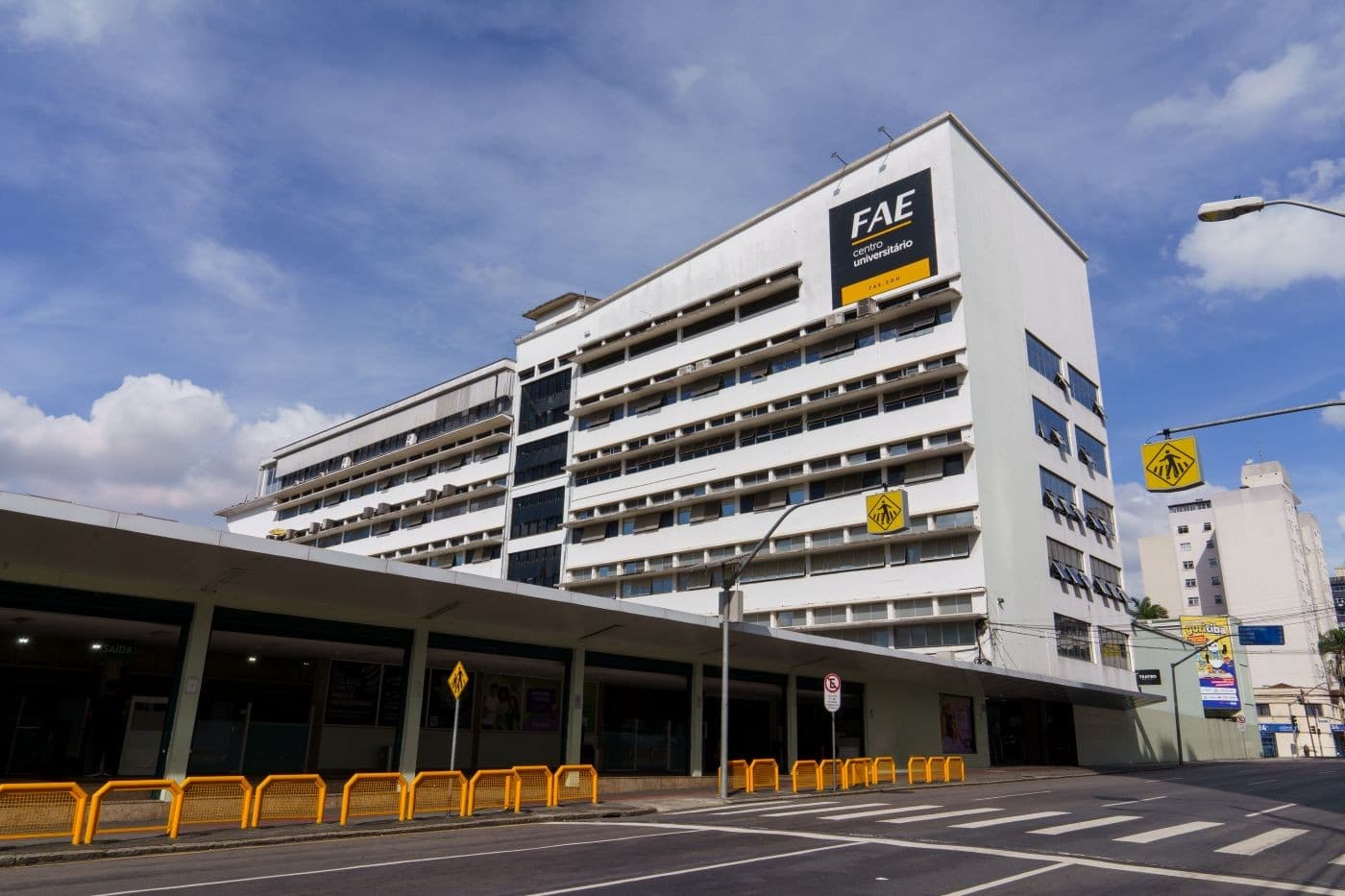 Acelere sua formação e destaque-se no mercado de trabalho
