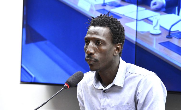 Brasília -  O representante da Organização Viva Rio Ronilso Pacheco da Silva, participa da comissão especial sobre homicídio de jovens no Brasil (Valter Campanato/Agência Brasil)