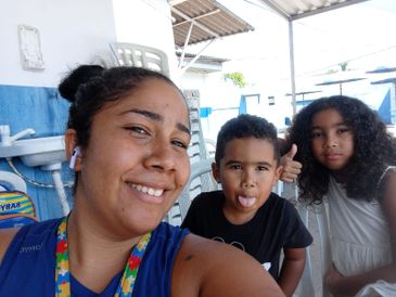 Isabele Ferreira/Arquivo Pessoal Ilha do Governador (RJ), 01/04/2025 - A dona de casa Isabele Ferreira da Silva Andrade, mãe de dois filhos autistas, Pérola, de 7 anos, e Ângelo, de 3 anos. Foto: Isabele Ferreira/Arquivo Pessoal