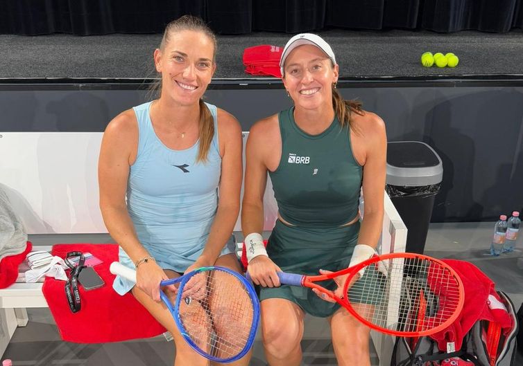 Timea Babos e Luisa Stefani avançam à final de duplas do WTA 500 de Estrasburgo, em 22/05/2025