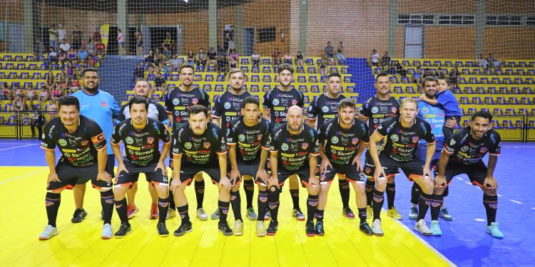 Itaipulândia perde o primeiro jogo da final da Copa AMOP Masculina